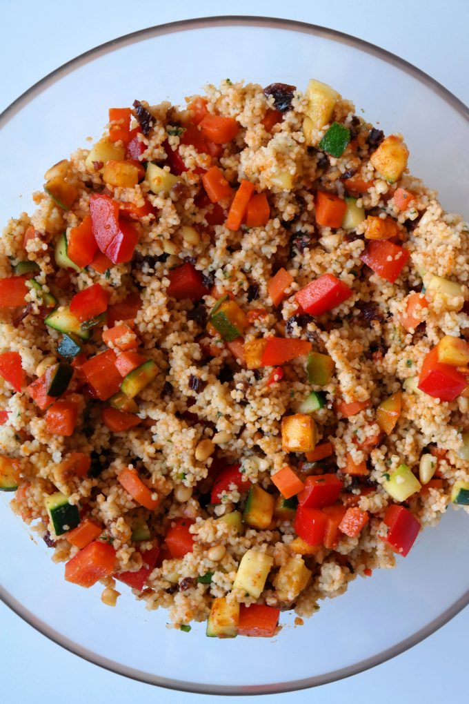 Couscous-Gemüse-Salat mit Joghurt-Minz-Dip – Vegane Küche